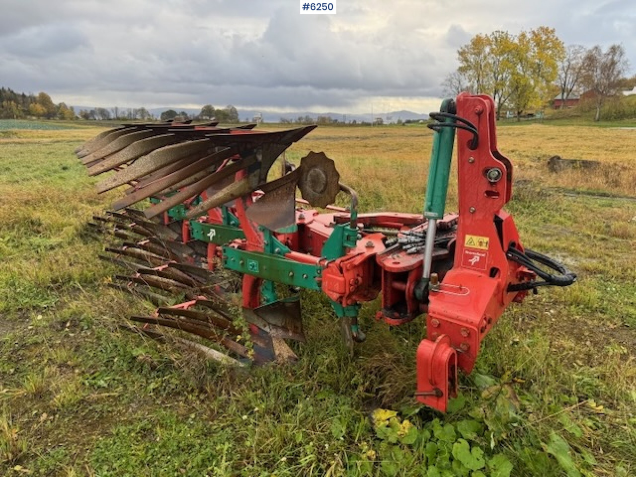 2017 Kverneland EG 5-coil reversible plow w/ new coulters and extra equipment! - Техніка для обробки ґрунту: фото 1 2017 Kverneland EG 5-coil reversible plow w/ new coulters and extra equipment! - Техніка для обробки ґрунту: фото 1