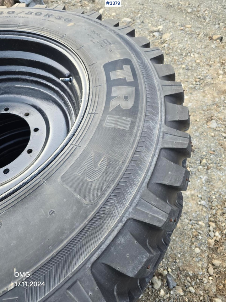 4 Nokian tires on rims for JCB - Колесо: фото 3 4 Nokian tires on rims for JCB - Колесо: фото 3