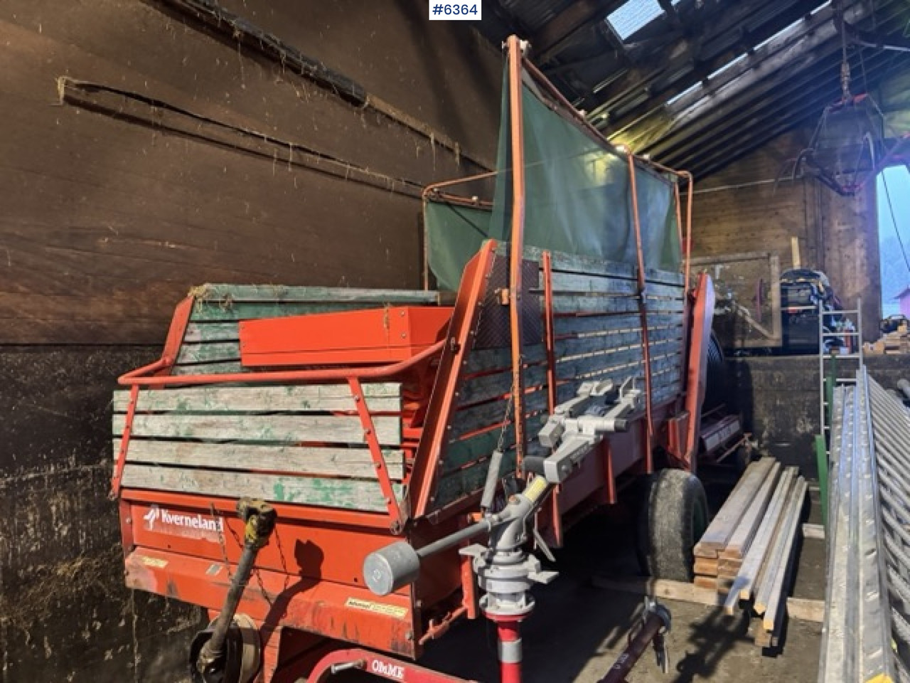 Approx. 1990 Kverneland UN7000 unloading wagon - Техніка для сінозаготівлі: фото 2 Approx. 1990 Kverneland UN7000 unloading wagon - Техніка для сінозаготівлі: фото 2