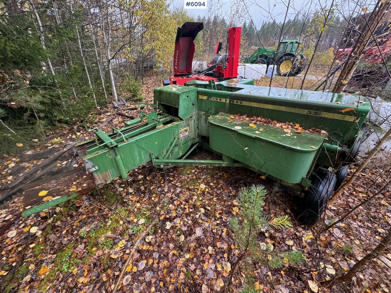 John Deere 332 - Техніка для сінозаготівлі: фото 1 John Deere 332 - Техніка для сінозаготівлі: фото 1