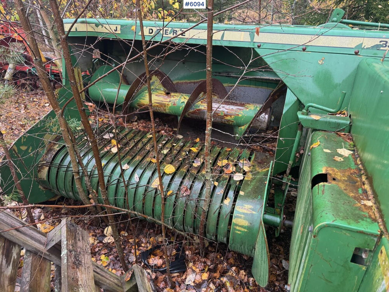 John Deere 332 - Техніка для сінозаготівлі: фото 5 John Deere 332 - Техніка для сінозаготівлі: фото 5