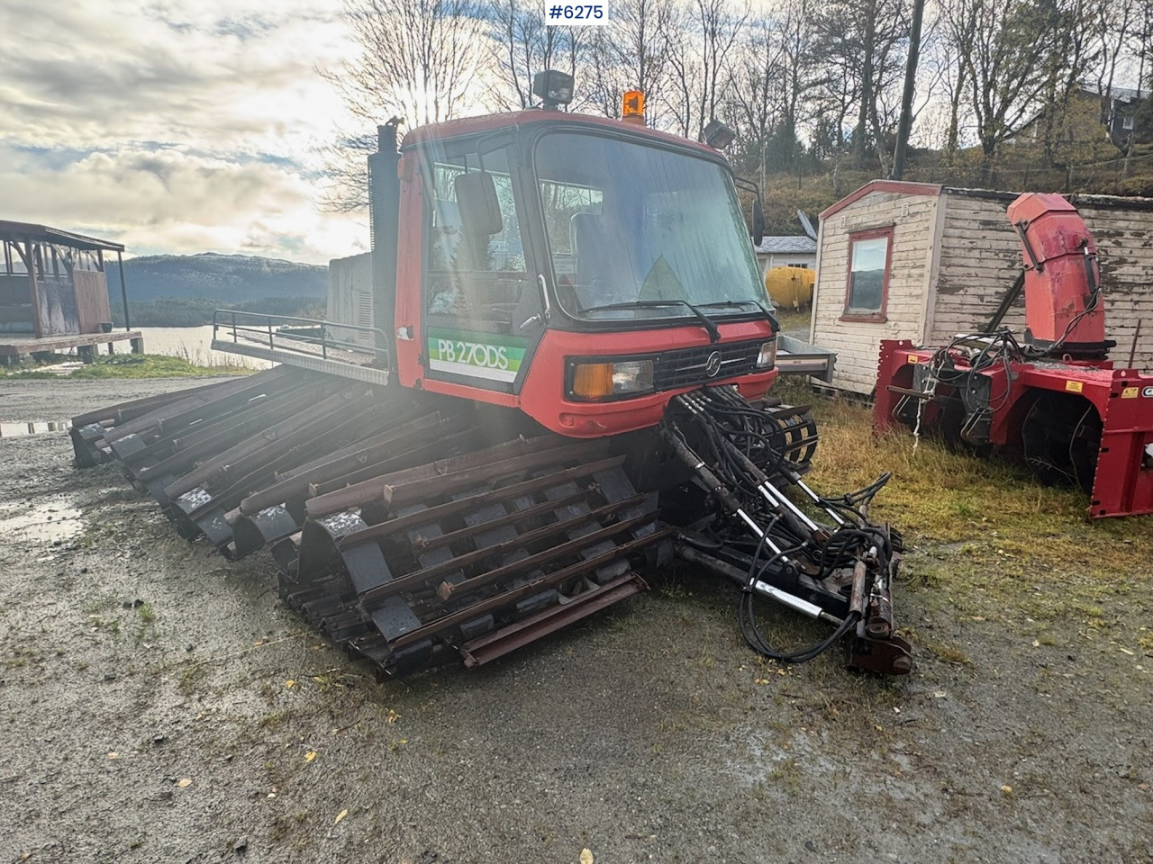 1985 Kässbohrer PB 270DS treadle machine w/ cutters and smoothing board - Комунальна/ Спеціальна техніка: фото 1 1985 Kässbohrer PB 270DS treadle machine w/ cutters and smoothing board - Комунальна/ Спеціальна техніка: фото 1