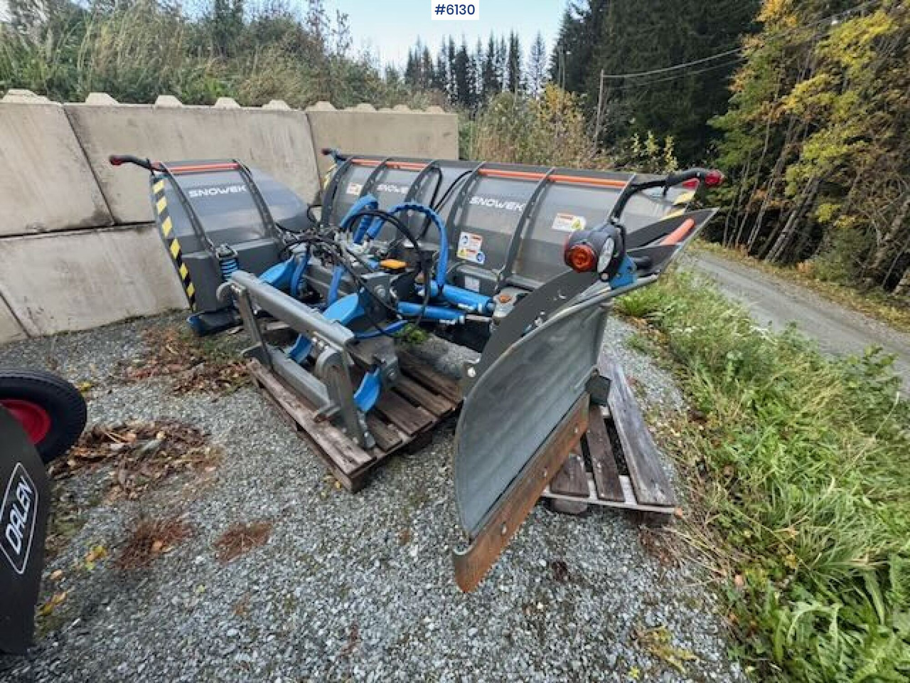 2023 Snowek U420 U-plow w/ remote control! - Комунальна/ Спеціальна техніка: фото 3 2023 Snowek U420 U-plow w/ remote control! - Комунальна/ Спеціальна техніка: фото 3