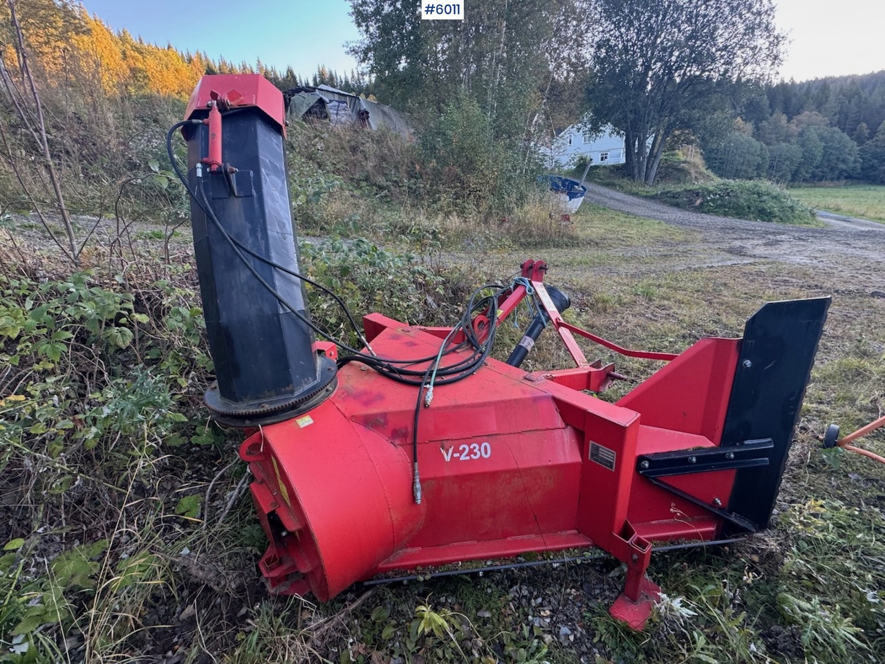 SISU Handel V-230 Snow blower - Комунальна/ Спеціальна техніка: фото 3 SISU Handel V-230 Snow blower - Комунальна/ Спеціальна техніка: фото 3