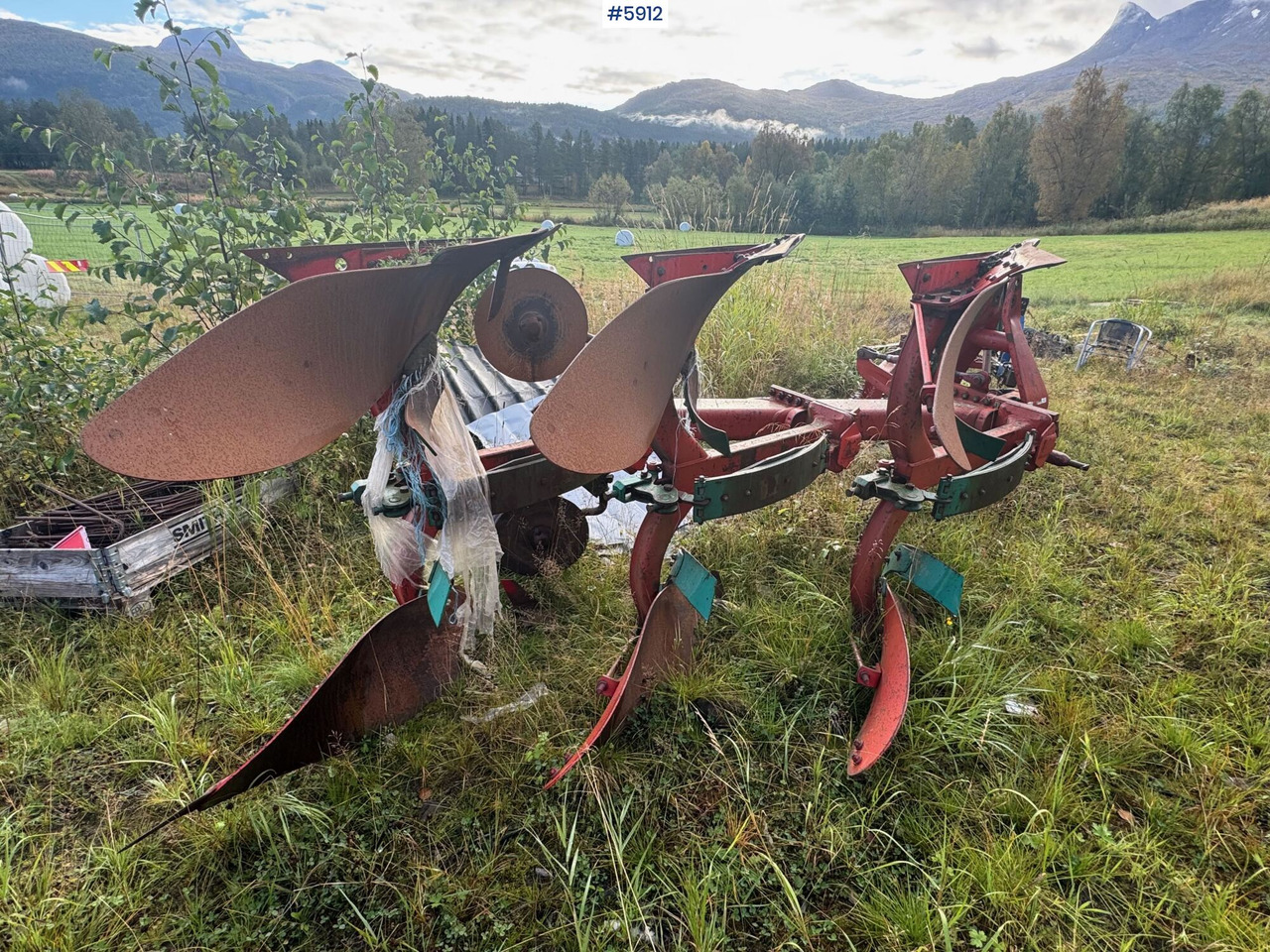 Kverneland 3-furrow reversible plough - Техніка для обробки ґрунту: фото 1 Kverneland 3-furrow reversible plough - Техніка для обробки ґрунту: фото 1