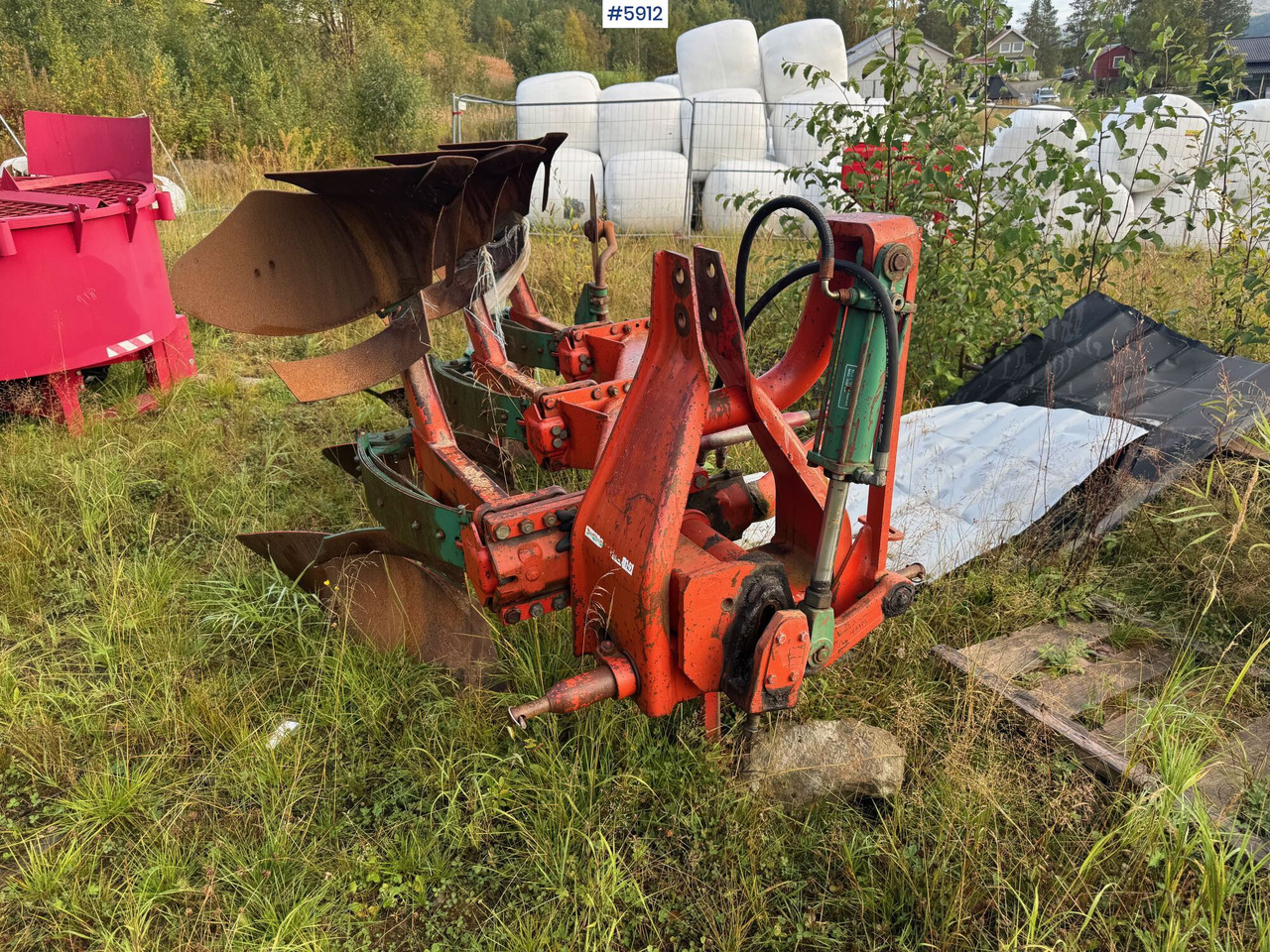 Kverneland 3-furrow reversible plough - Техніка для обробки ґрунту: фото 4 Kverneland 3-furrow reversible plough - Техніка для обробки ґрунту: фото 4