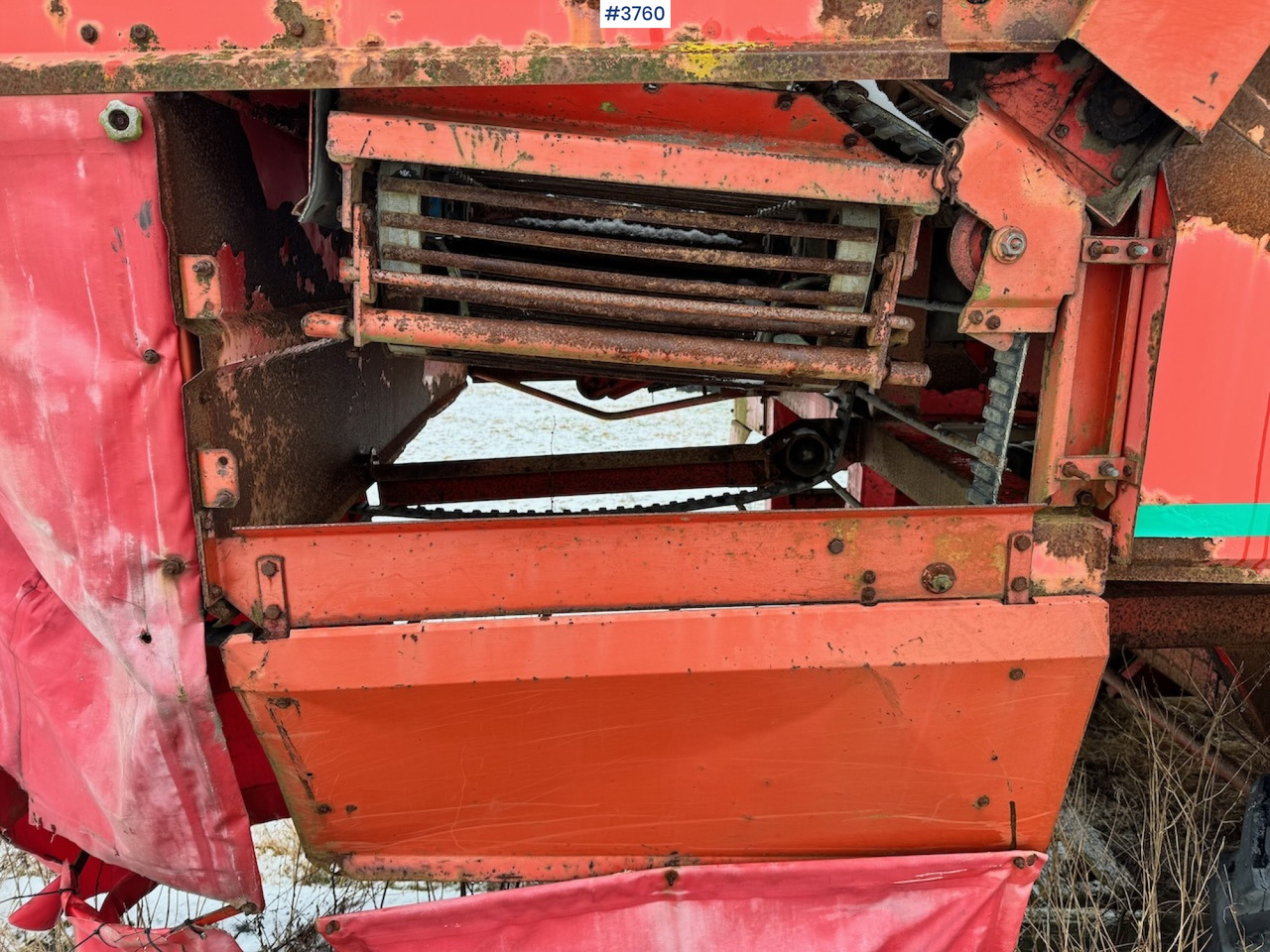 Картоплезбиральний комбайн Kverneland N2100 Potetopptaker with Kverneland desmantling machine.: фото 36
