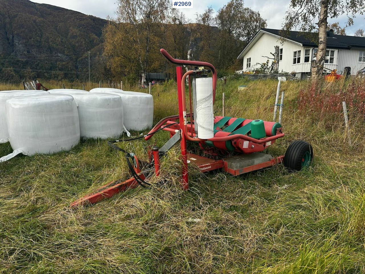 Kverneland UN 7335 round bale packs - Техніка для сінозаготівлі: фото 1 Kverneland UN 7335 round bale packs - Техніка для сінозаготівлі: фото 1