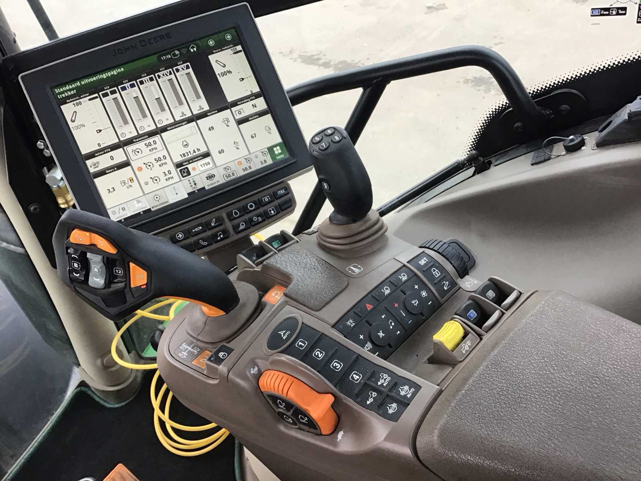 John deere 6230R - Трактор: фото 5 John deere 6230R - Трактор: фото 5