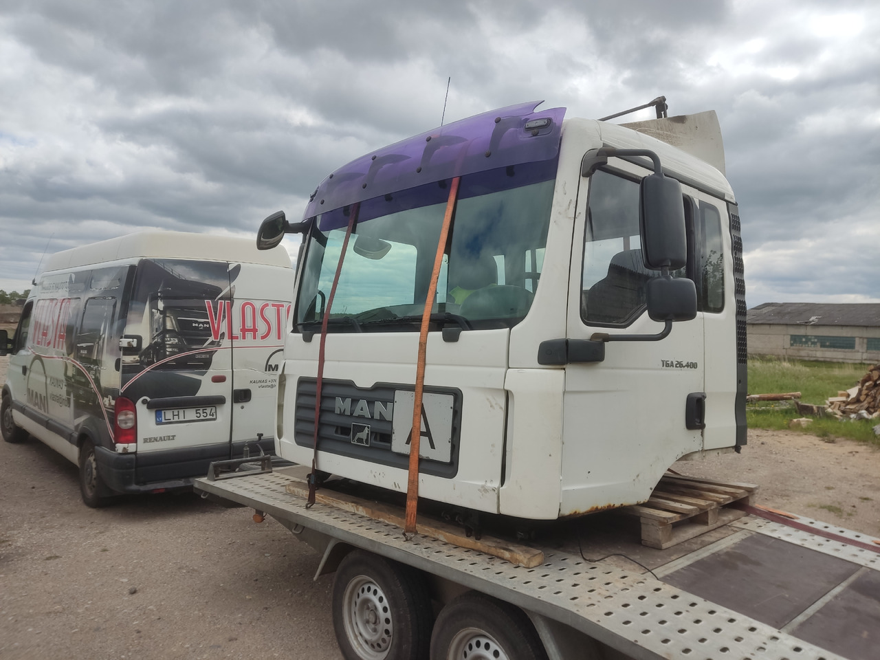 MAN cab F99/L17 - Кабіна: фото 2 MAN cab F99/L17 - Кабіна: фото 2