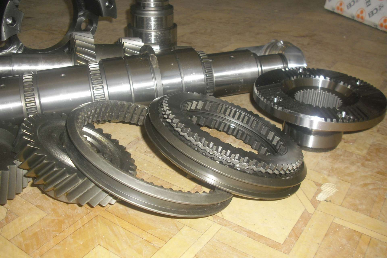 Spare parts for gearboxes Different - Коробка передач та запчастини в категорії Вантажівки: фото 3 Spare parts for gearboxes Different - Коробка передач та запчастини в категорії Вантажівки: фото 3