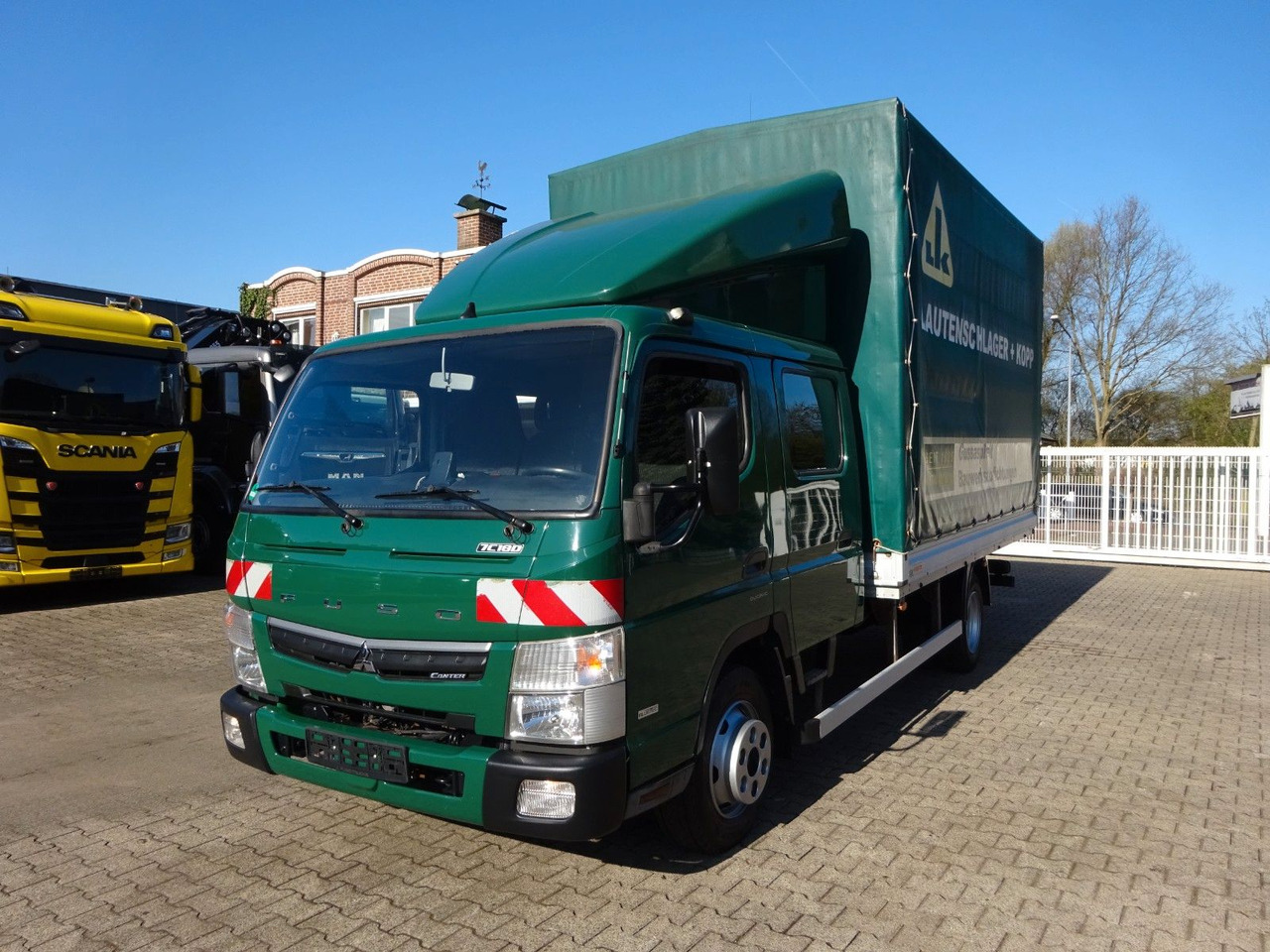 FUSO 7C180D Canter mit Doppelkabine 4x2 - Тентований фургон, Вантажопасажирський фургон: фото 1 FUSO 7C180D Canter mit Doppelkabine 4x2 - Тентований фургон, Вантажопасажирський фургон: фото 1