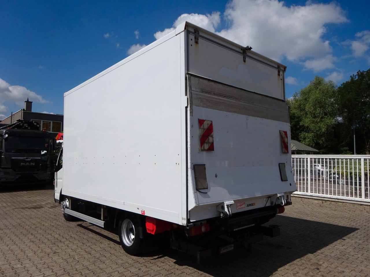 FUSO Canter 7C18 + LBW 4x2 - Фургон з закритим кузовом: фото 4 FUSO Canter 7C18 + LBW 4x2 - Фургон з закритим кузовом: фото 4