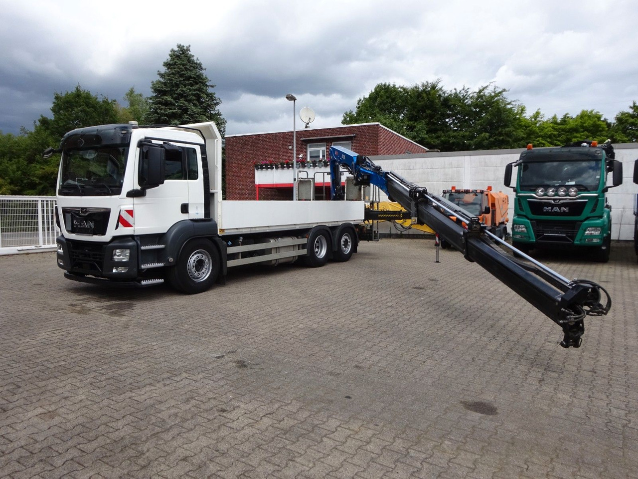 MAN 26.420 TGS Pritsche + HIAB 211 HIPRO Kran - Вантажівка з маніпулятором: фото 5 MAN 26.420 TGS Pritsche + HIAB 211 HIPRO Kran - Вантажівка з маніпулятором: фото 5