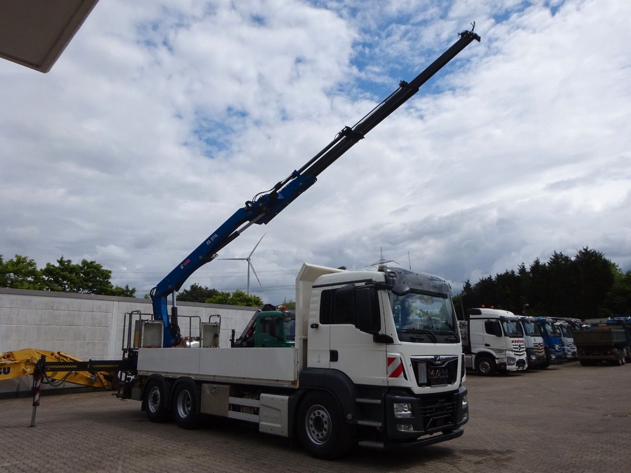 MAN 26.420 TGS Pritsche + HIAB 211 HIPRO Kran - Вантажівка з маніпулятором: фото 3 MAN 26.420 TGS Pritsche + HIAB 211 HIPRO Kran - Вантажівка з маніпулятором: фото 3