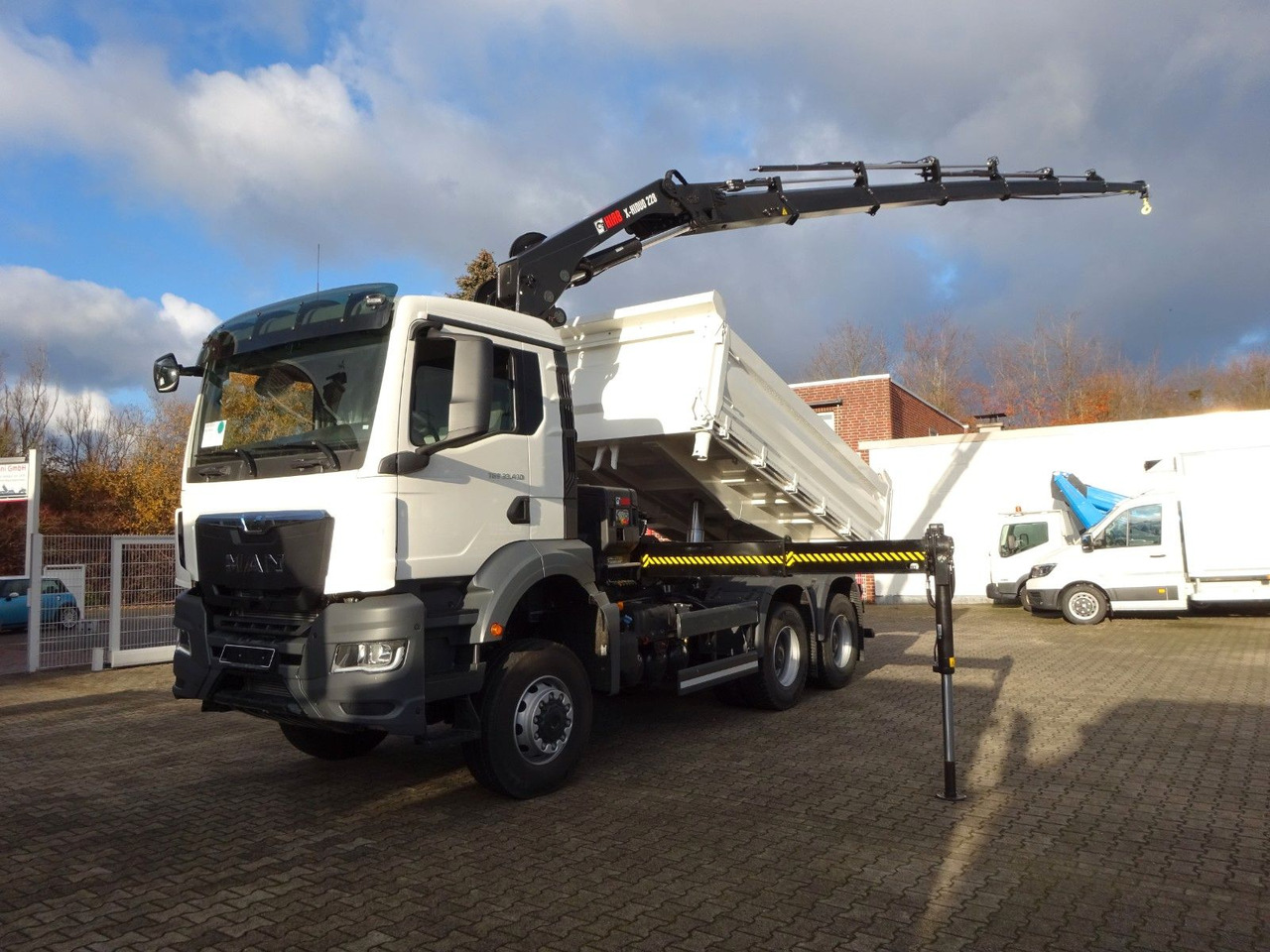MAN 33.430 6x6 3-SEITENKIPPER KRAN HIAB 228- 6HYDRO - Самоскид вантажівка, Вантажівка з маніпулятором: фото 3 MAN 33.430 6x6 3-SEITENKIPPER KRAN HIAB 228- 6HYDRO - Самоскид вантажівка, Вантажівка з маніпулятором: фото 3