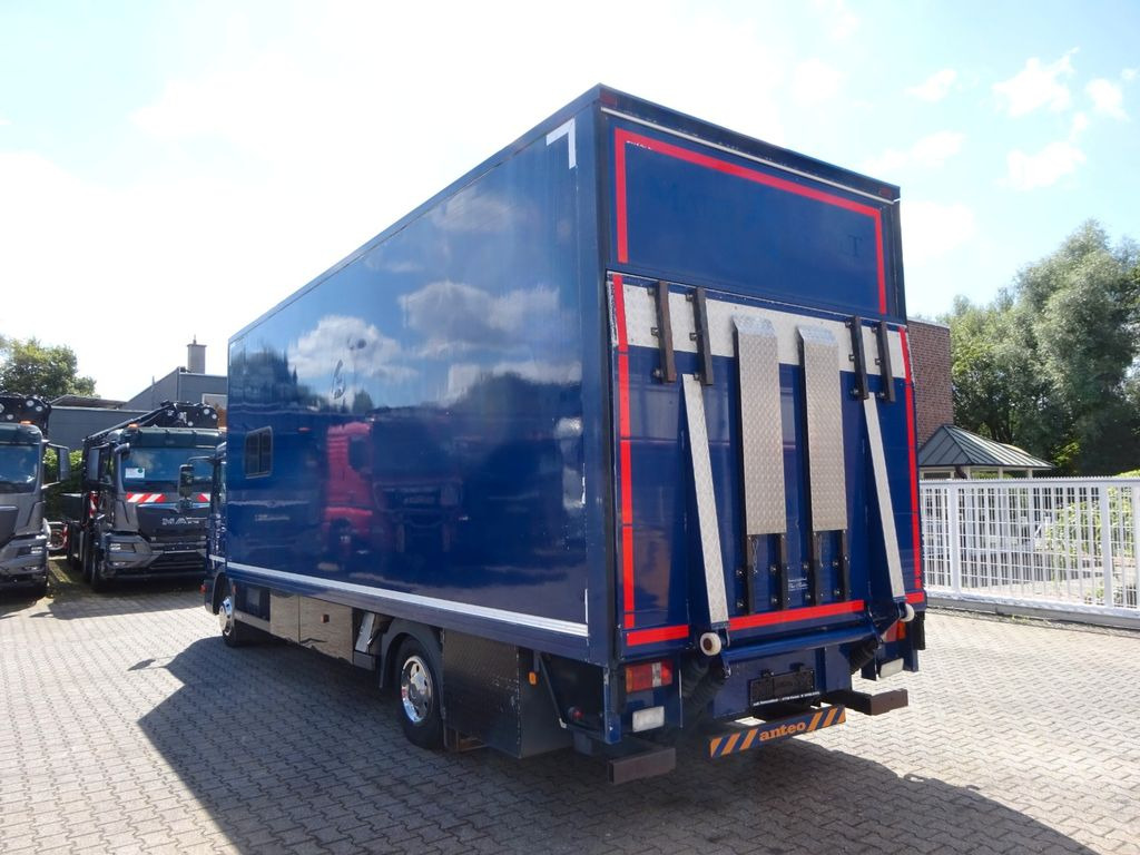 MAN 8.220 Koffer mit LBW als Wohnmobil ausgebaut 4x2 - Вантажівка з закритим кузовом: фото 4 MAN 8.220 Koffer mit LBW als Wohnmobil ausgebaut 4x2 - Вантажівка з закритим кузовом: фото 4