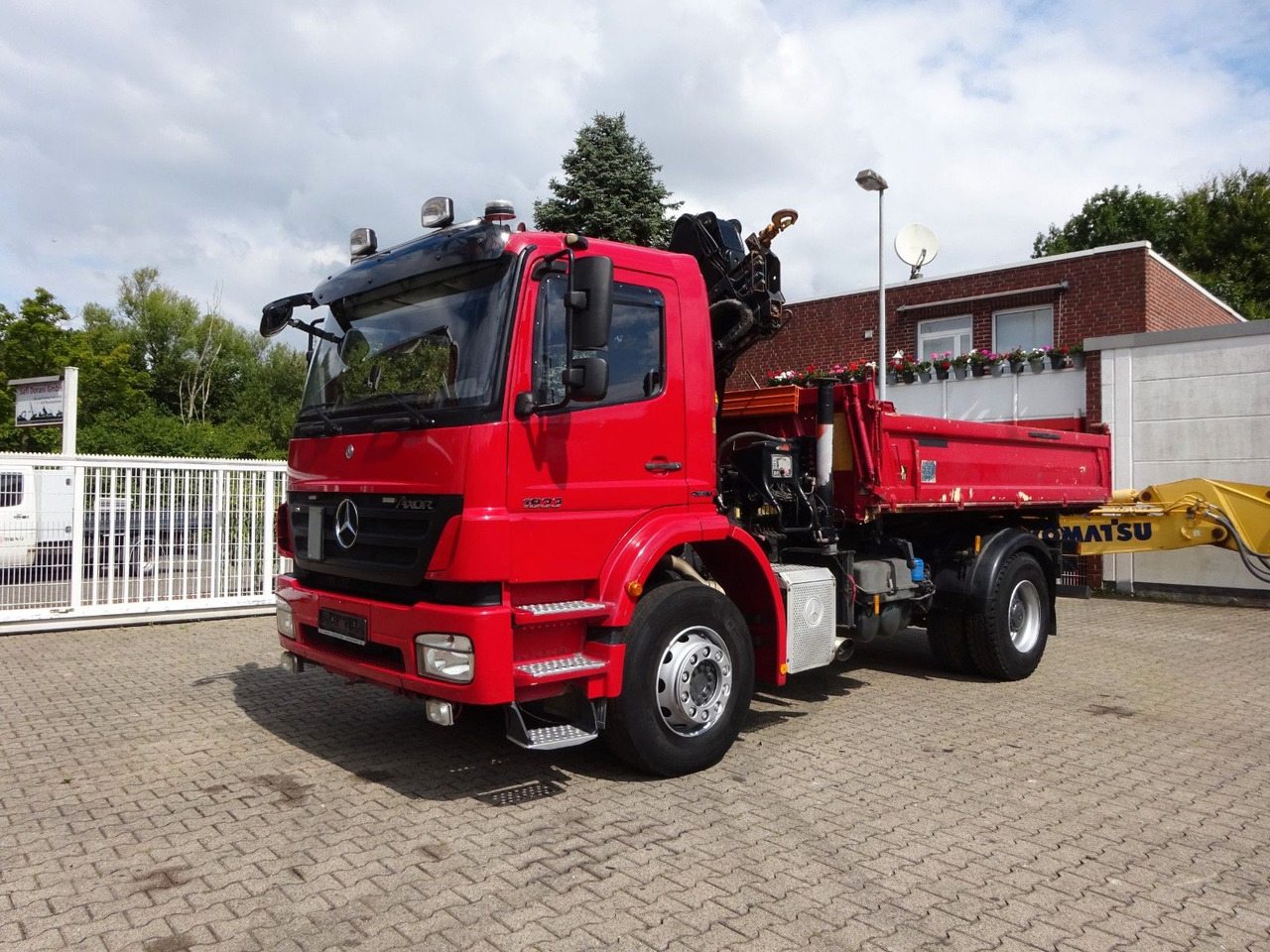 Mercedes-Benz 1833 Axor Meiller 3Skipper +HIAB 111 HIDUO +Funk - Самоскид вантажівка, Вантажівка з маніпулятором: фото 2 Mercedes-Benz 1833 Axor Meiller 3Skipper +HIAB 111 HIDUO +Funk - Самоскид вантажівка, Вантажівка з маніпулятором: фото 2