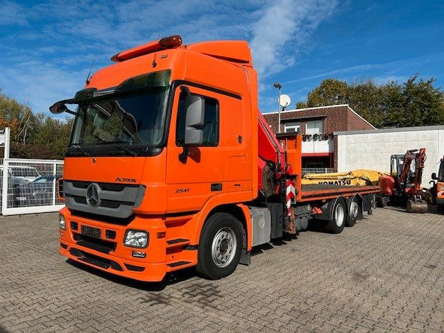 Mercedes-Benz 2541 Actros Plattform + FASSI Kran 6X2 - Вантажівка з маніпулятором: фото 2 Mercedes-Benz 2541 Actros Plattform + FASSI Kran 6X2 - Вантажівка з маніпулятором: фото 2