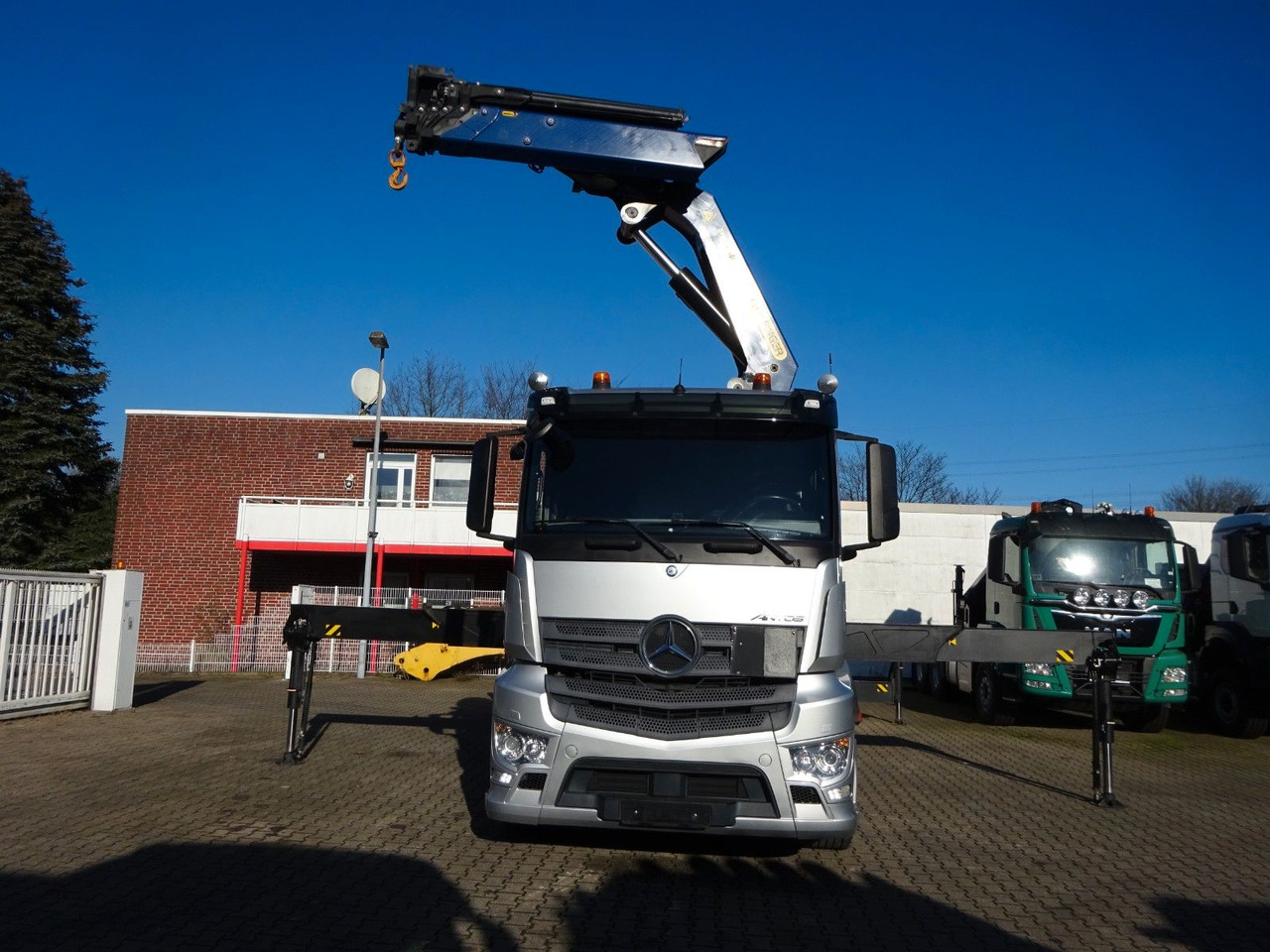 Mercedes-Benz 2543 Antos Pritsche + PK53002-SH Kran Mercedes-Benz 2543 Antos Pritsche + PK53002-SH Kran - Вантажівка з маніпулятором, Бортова вантажівка/ Платформа: фото 2 Mercedes-Benz 2543 Antos Pritsche + PK53002-SH Kran Mercedes-Benz 2543 Antos Pritsche + PK53002-SH Kran - Вантажівка з маніпулятором, Бортова вантажівка/ Платформа: фото 2