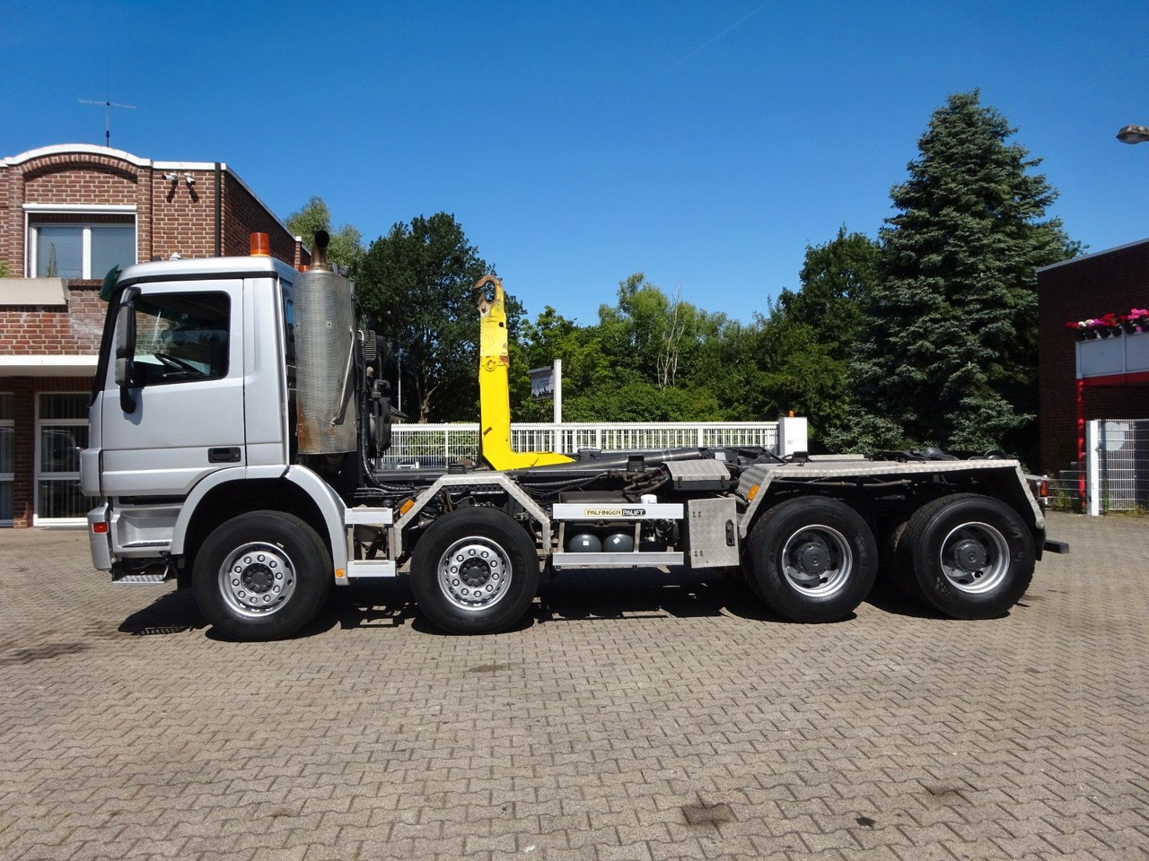 Mercedes-Benz 3244 Actros PALFINGER Abroller 8x4 - Гаковий мультиліфт вантажівка: фото 3 Mercedes-Benz 3244 Actros PALFINGER Abroller 8x4 - Гаковий мультиліфт вантажівка: фото 3