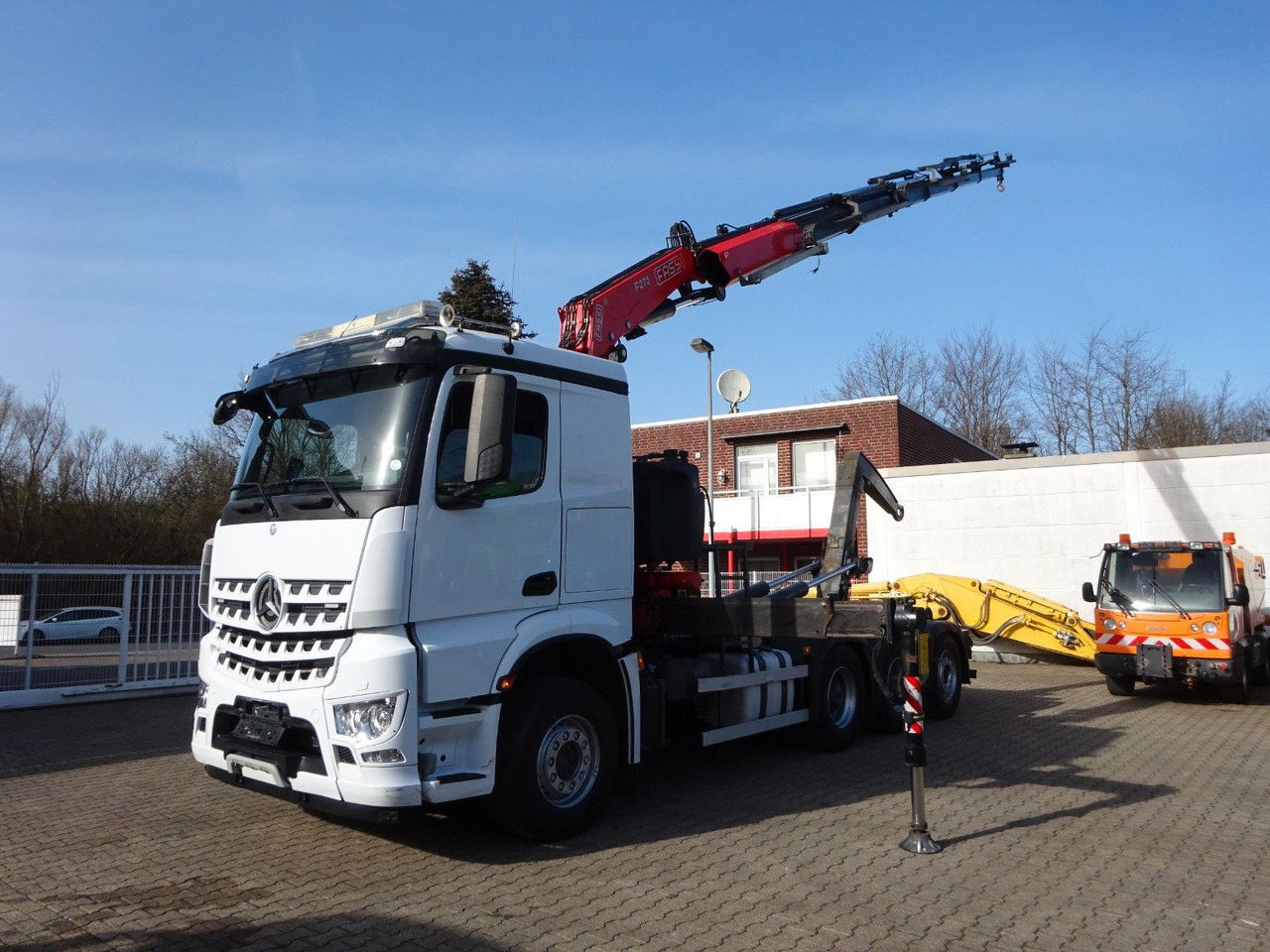 Mercedes-Benz 3248 Fassi Abroller + Fassi F275A 8x4 TRIDEM - Вантажівка з маніпулятором: фото 4 Mercedes-Benz 3248 Fassi Abroller + Fassi F275A 8x4 TRIDEM - Вантажівка з маніпулятором: фото 4