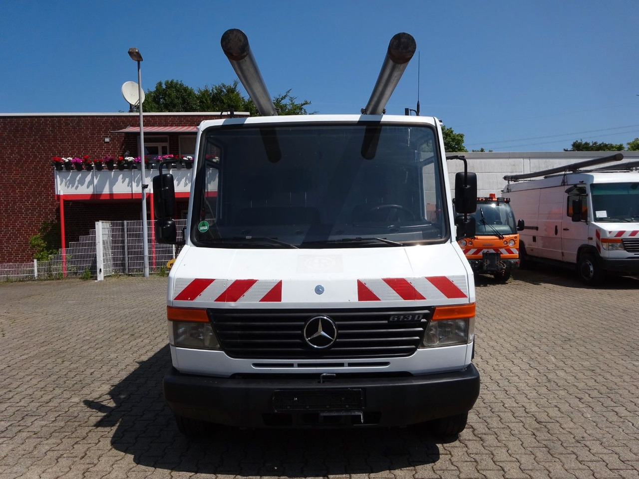 Mercedes-Benz 613D Vario Kasten 4x2 - Суцільнометалевий фургон: фото 4 Mercedes-Benz 613D Vario Kasten 4x2 - Суцільнометалевий фургон: фото 4