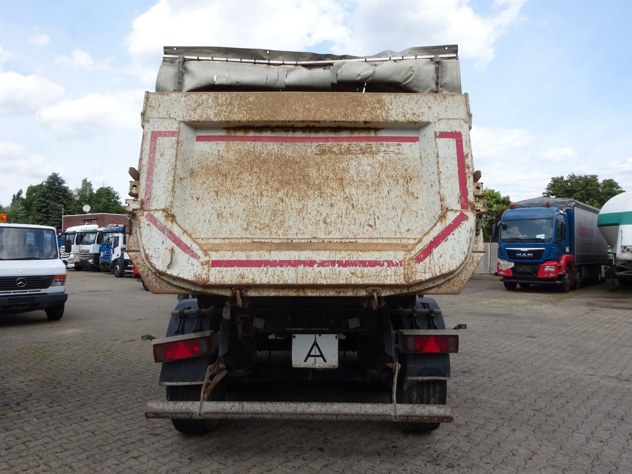 Schmitz Cargobull SGF S3 Kipp Auflieger Mulde mit 3 Achsen - Самоскид напівпричіп: фото 5 Schmitz Cargobull SGF S3 Kipp Auflieger Mulde mit 3 Achsen - Самоскид напівпричіп: фото 5
