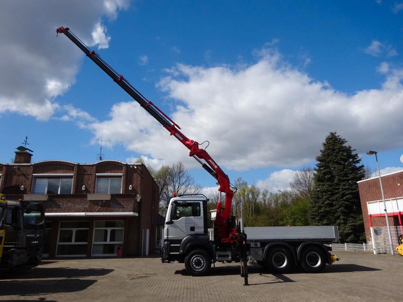 MAN 33.500 TGS + MKG HLK 231 Kran 6x6 Hydrodrive - Тягач: фото 2 MAN 33.500 TGS + MKG HLK 231 Kran 6x6 Hydrodrive - Тягач: фото 2