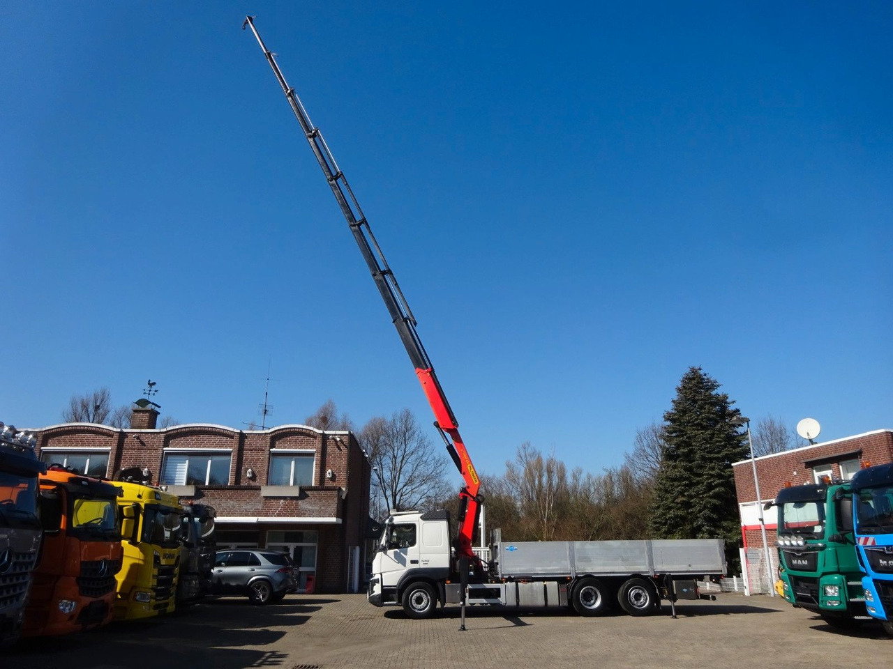 Volvo FMX 540 Pritsche + PK 33002 Kran 6x2 - Вантажівка з маніпулятором: фото 2 Volvo FMX 540 Pritsche + PK 33002 Kran 6x2 - Вантажівка з маніпулятором: фото 2
