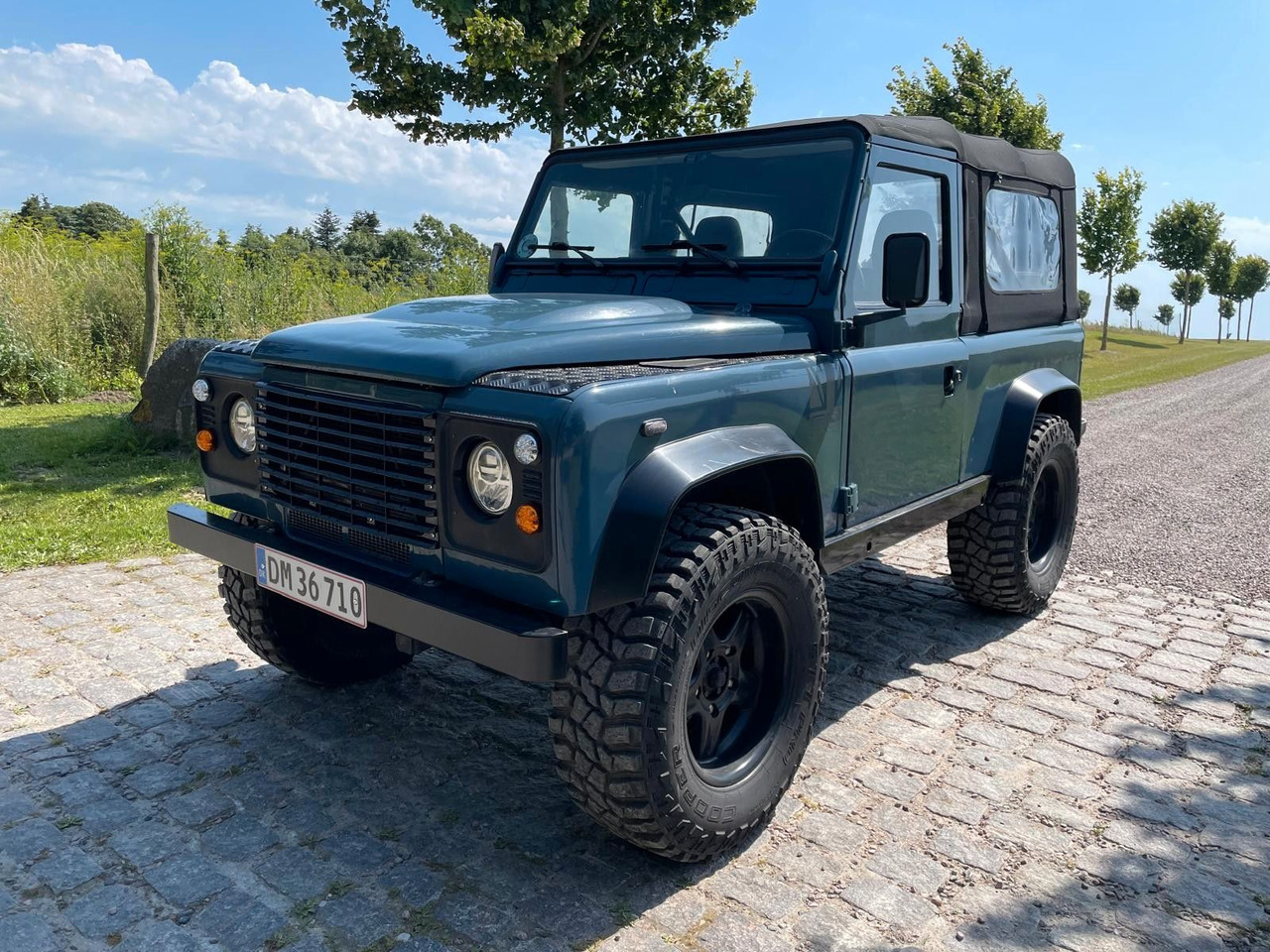 Land Rover LR Defender 90 Soft Top V8 Automatic 60000 brutt Land Rover LR Defender 90 SoftTop V8 Automatic - Пікап: фото 1 Land Rover LR Defender 90 Soft Top V8 Automatic 60000 brutt Land Rover LR Defender 90 SoftTop V8 Automatic - Пікап: фото 1