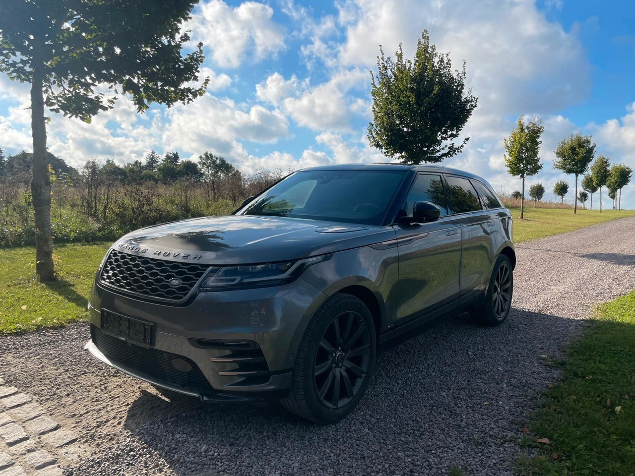 Land Rover Range Rover Velar R-Dynamic 3.0D 4WD Land Rover Velar R-Dynamic 3.0D 4WD *LKW zullasung: 2 sitze - Позашляховик: фото 1 Land Rover Range Rover Velar R-Dynamic 3.0D 4WD Land Rover Velar R-Dynamic 3.0D 4WD *LKW zullasung: 2 sitze - Позашляховик: фото 1