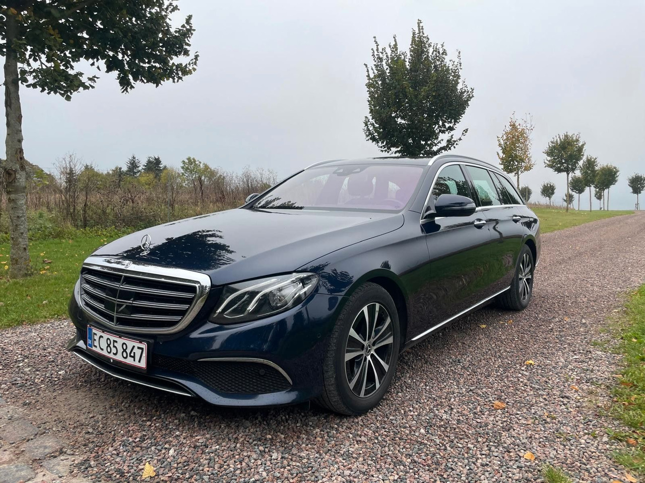 Mercedes-Benz E 220 T-Modell E 220 d *4Matic* - Універсал: фото 1 Mercedes-Benz E 220 T-Modell E 220 d *4Matic* - Універсал: фото 1