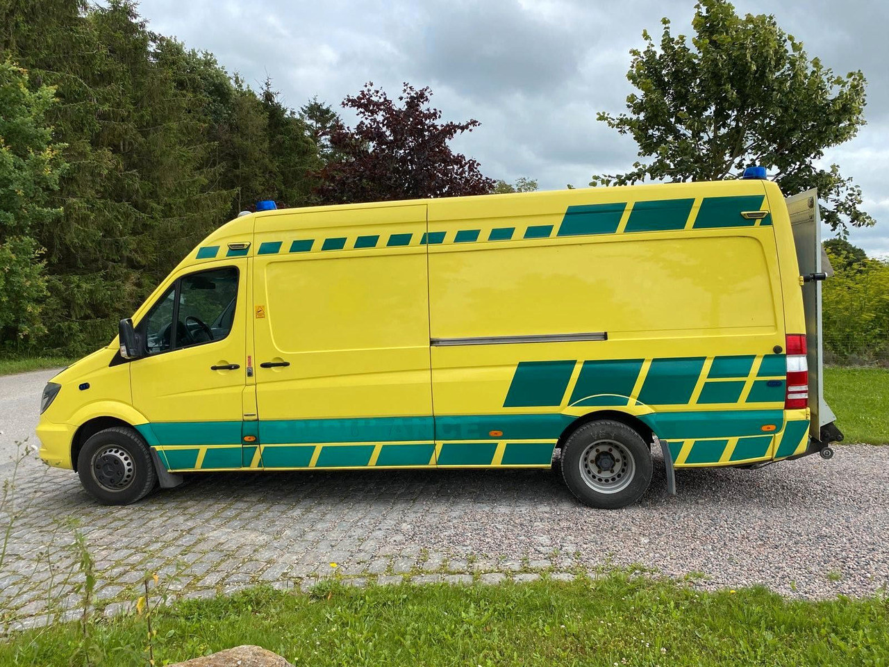 Mercedes-Benz Sprinter 519 CDI MAXI +Lift *20 000€ netto - Карета швидкої допомоги: фото 4 Mercedes-Benz Sprinter 519 CDI MAXI +Lift *20 000€ netto - Карета швидкої допомоги: фото 4