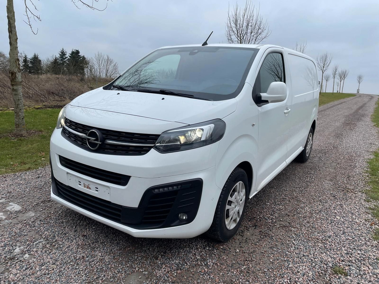 Opel Vivaro Kasten Edition M L2 2.0 Opel Vivaro 2.0 CDTI Edition M L2 *9400€ netto - Легковий фургон: фото 2 Opel Vivaro Kasten Edition M L2 2.0 Opel Vivaro 2.0 CDTI Edition M L2 *9400€ netto - Легковий фургон: фото 2