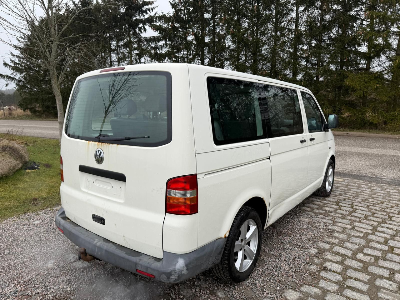 Volkswagen T5 Transporter 1.9 TDI *9 Sitze *RESERVED RO - Пасажирський фургон: фото 4 Volkswagen T5 Transporter 1.9 TDI *9 Sitze *RESERVED RO - Пасажирський фургон: фото 4