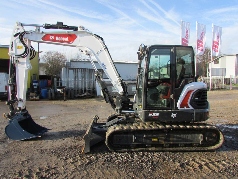 Bobcat E 88 R2 Minibagger 72.500 EUR - Міні-екскаватор: фото 1 Bobcat E 88 R2 Minibagger 72.500 EUR - Міні-екскаватор: фото 1