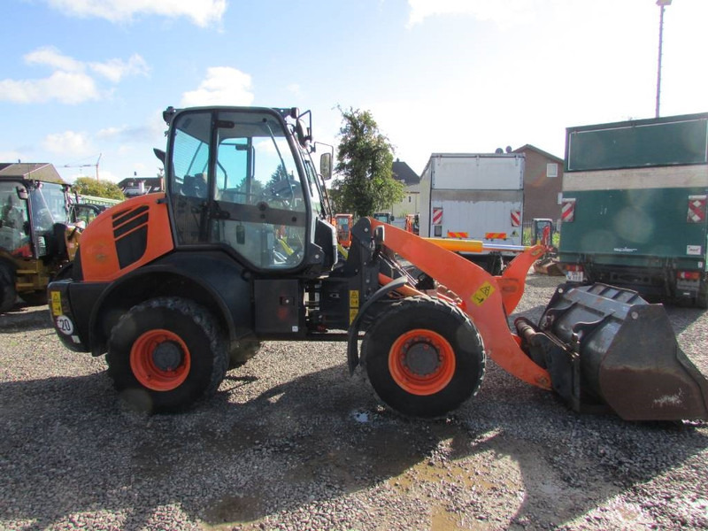 Komatsu WA 100 M-7 Radlader 29.000 EUR - Колісний навантажувач: фото 4 Komatsu WA 100 M-7 Radlader 29.000 EUR - Колісний навантажувач: фото 4