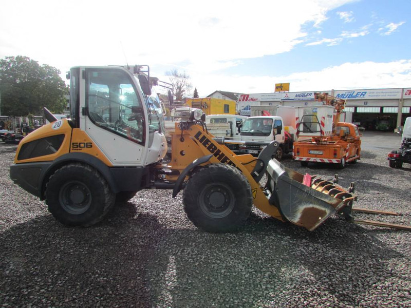 Колісний навантажувач Liebherr L 506 Compact Radlader 46.500 EUR netto L506C: фото 1