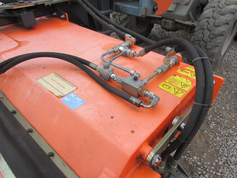 Tuchel Profi 600-230 Kehrbesen / 6.500 EUR - Навісне обладнання в категорії Будівельна техніка: фото 5 Tuchel Profi 600-230 Kehrbesen / 6.500 EUR - Навісне обладнання в категорії Будівельна техніка: фото 5