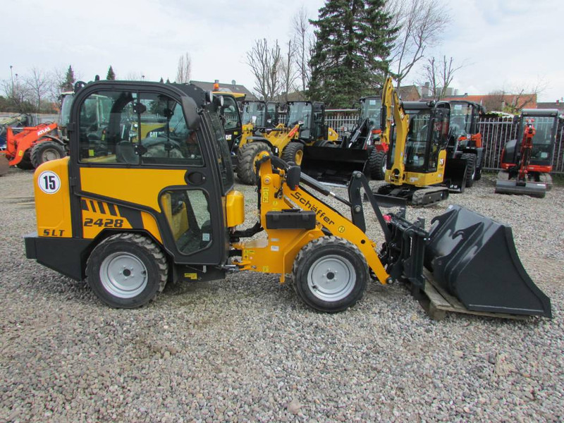 Schäffer 2428 SLT Schmalspur Radlader 32.500 Schaeffer - Гусеничний міні-навантажувач: фото 2 Schäffer 2428 SLT Schmalspur Radlader 32.500 Schaeffer - Гусеничний міні-навантажувач: фото 2