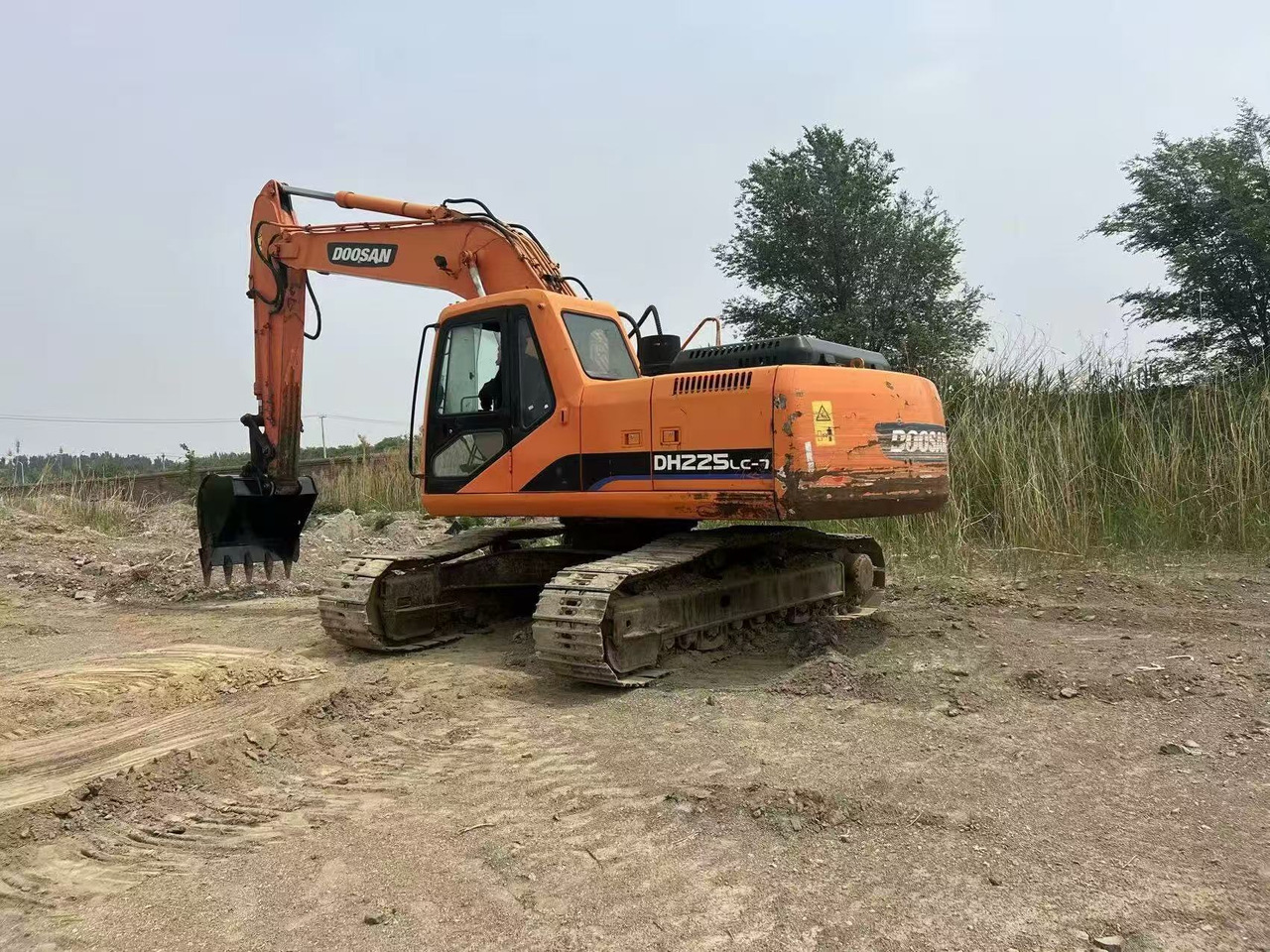 DOOSAN DH225LC-7 - Гусеничний екскаватор: фото 2 DOOSAN DH225LC-7 - Гусеничний екскаватор: фото 2