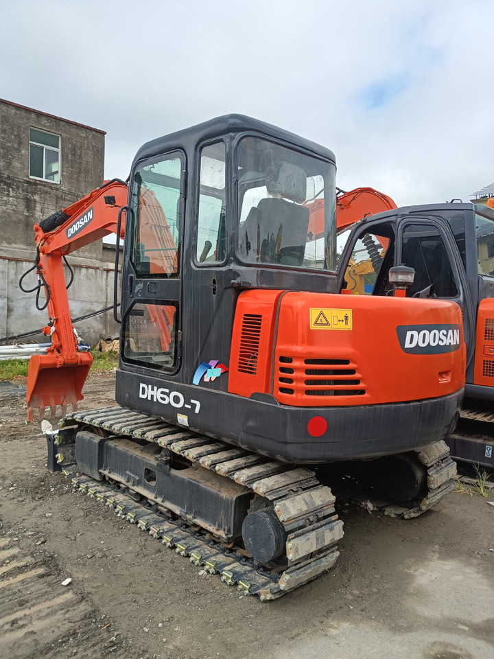 DOOSAN DH60-7 - Гусеничний екскаватор: фото 4 DOOSAN DH60-7 - Гусеничний екскаватор: фото 4