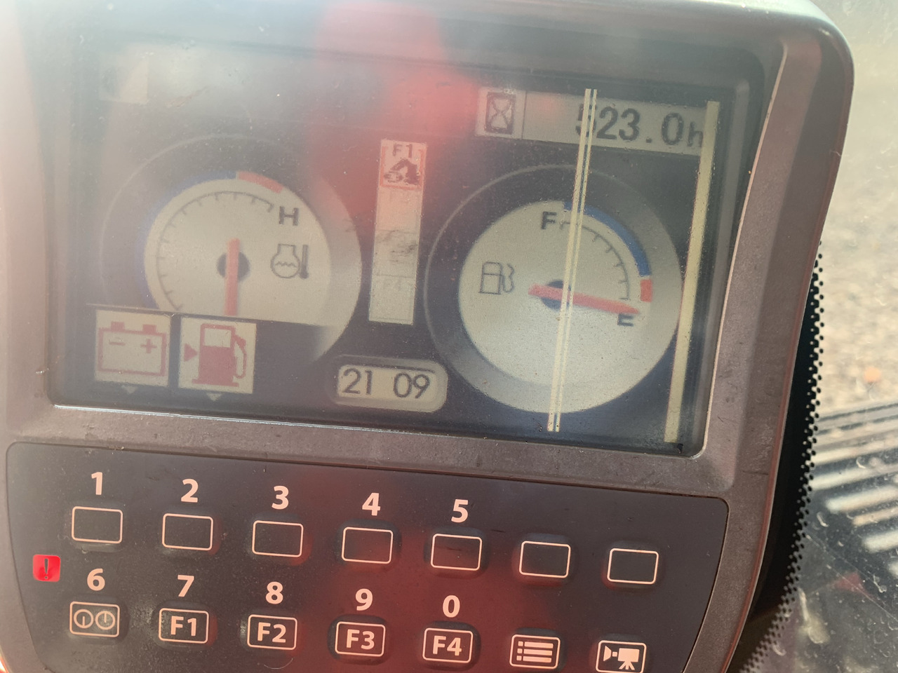 HITACHI ZX200-3 - Гусеничний екскаватор: фото 5 HITACHI ZX200-3 - Гусеничний екскаватор: фото 5