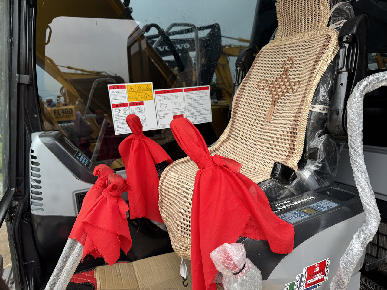 KOMATSU PC160 - Гусеничний екскаватор: фото 4 KOMATSU PC160 - Гусеничний екскаватор: фото 4