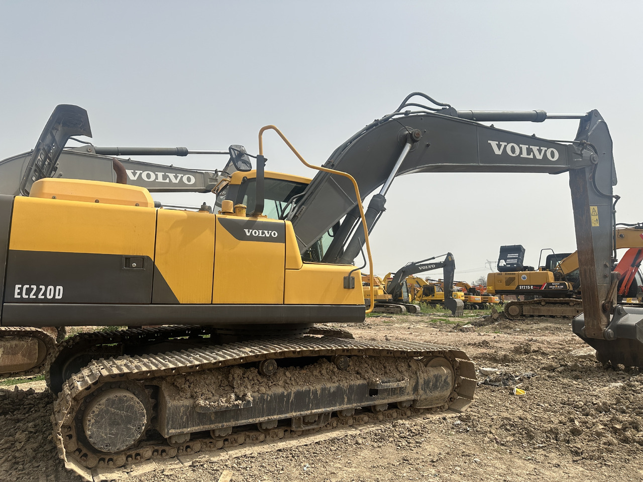 VOLVO EC220D - Гусеничний екскаватор: фото 3 VOLVO EC220D - Гусеничний екскаватор: фото 3