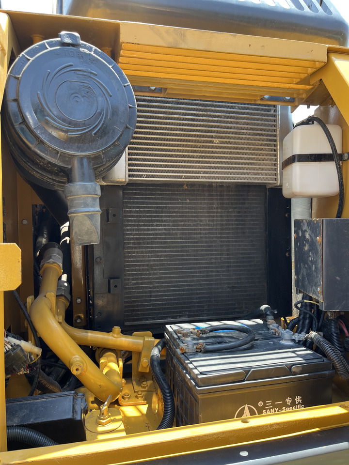 Гусеничний екскаватор XCMG XE150WD: фото 7 Гусеничний екскаватор XCMG XE150WD: фото 7