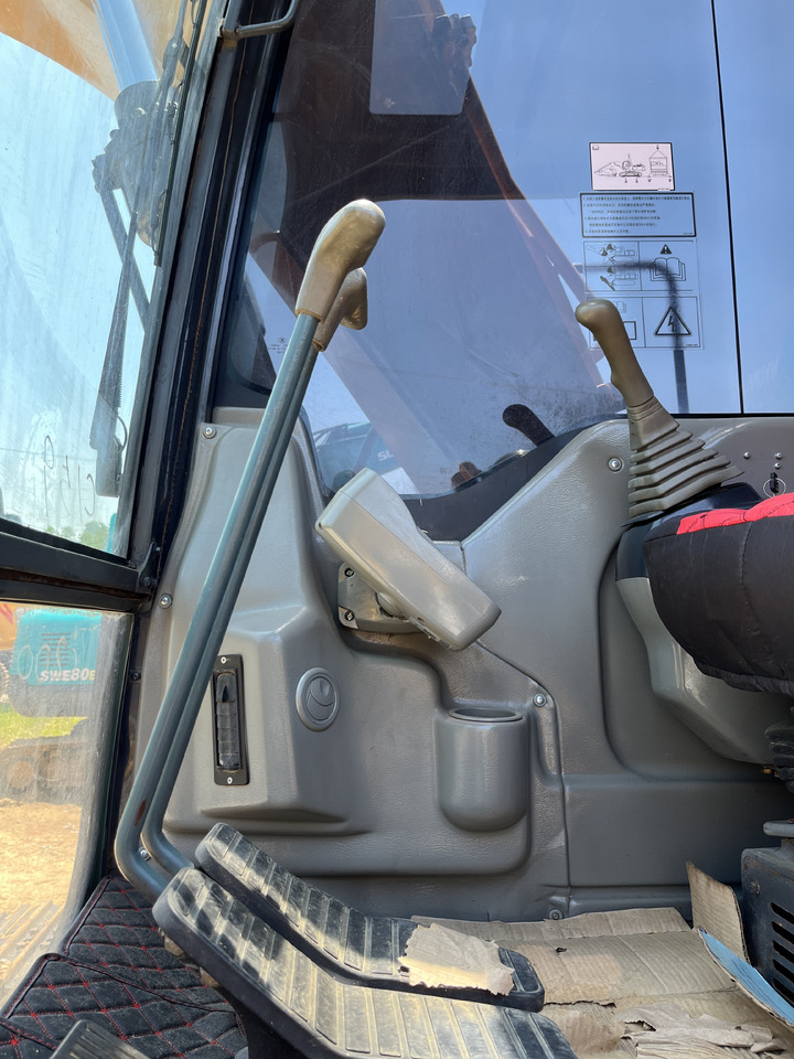 Гусеничний екскаватор XCMG XE150WD: фото 6 Гусеничний екскаватор XCMG XE150WD: фото 6