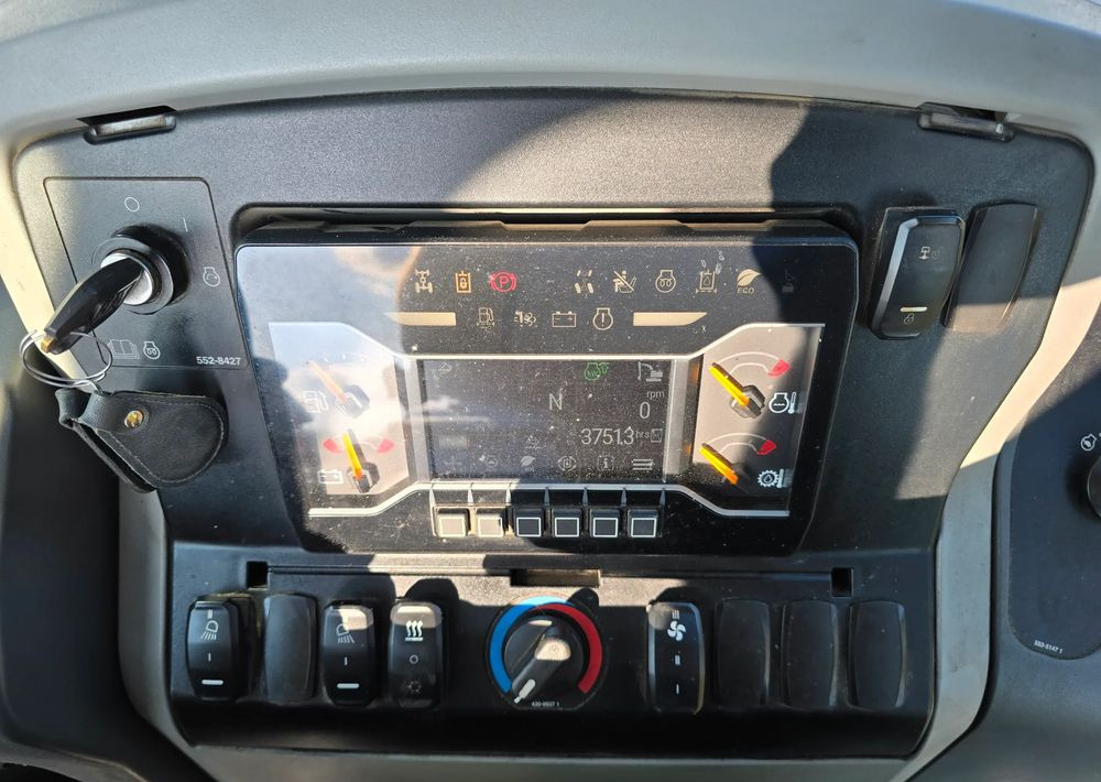 Caterpillar - Екскаватор-навантажувач: фото 4 Caterpillar - Екскаватор-навантажувач: фото 4