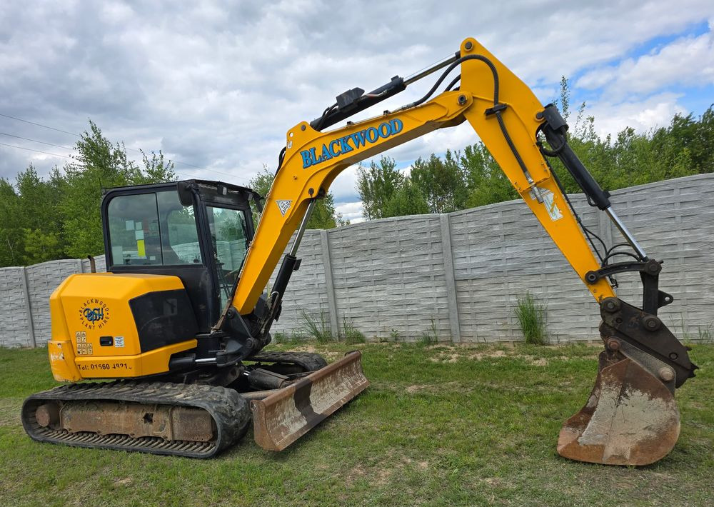 JCB - Гусеничний екскаватор: фото 1 JCB - Гусеничний екскаватор: фото 1